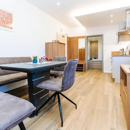 Hugo Blatna Apartment